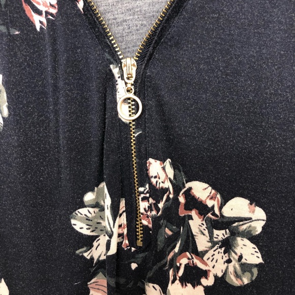 Dynamite Tank Top - Picture 2 of 5